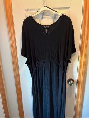 Maggie Barnes Black V-Neck Maxi with Tied Waist